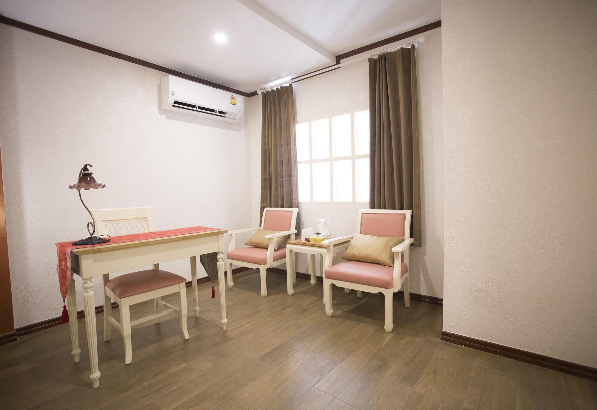 J&Y Hotel Latphrao 35 Bangkok Zewnętrze zdjęcie