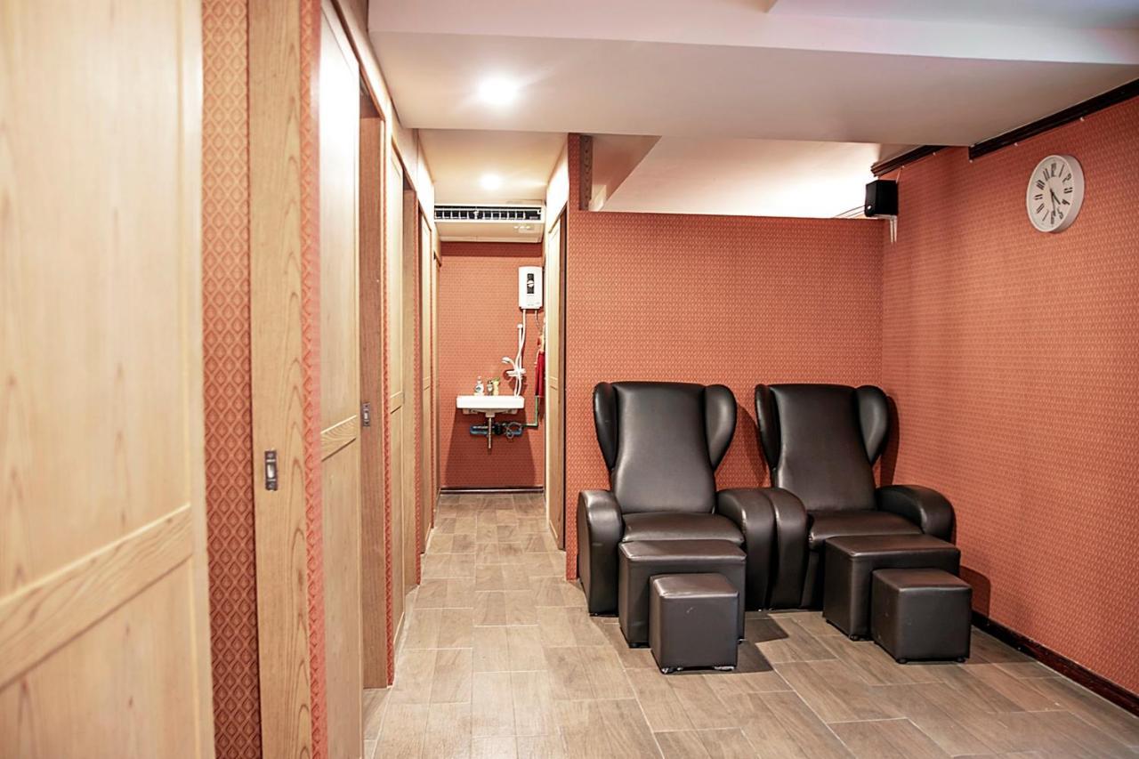 J&Y Hotel Latphrao 35 Bangkok Zewnętrze zdjęcie