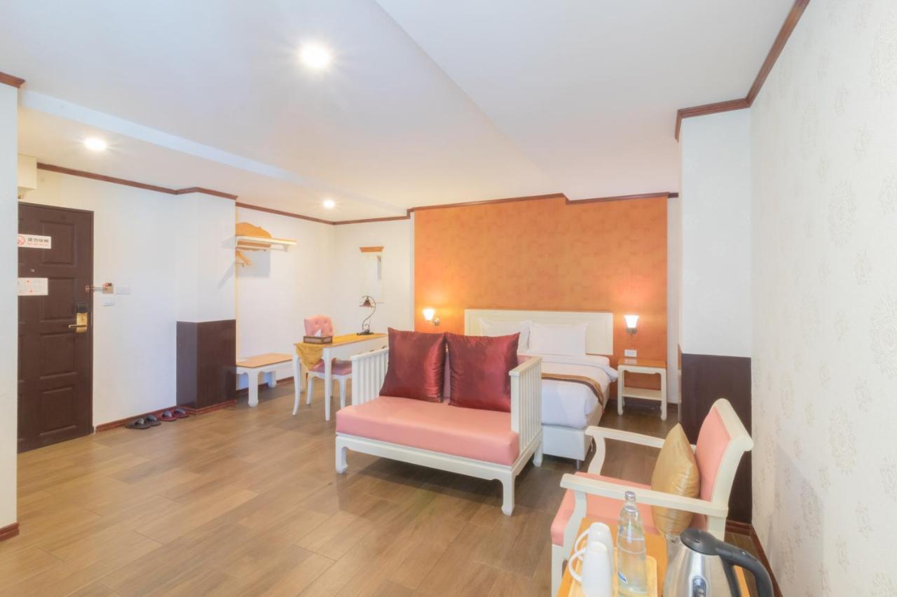 J&Y Hotel Latphrao 35 Bangkok Zewnętrze zdjęcie